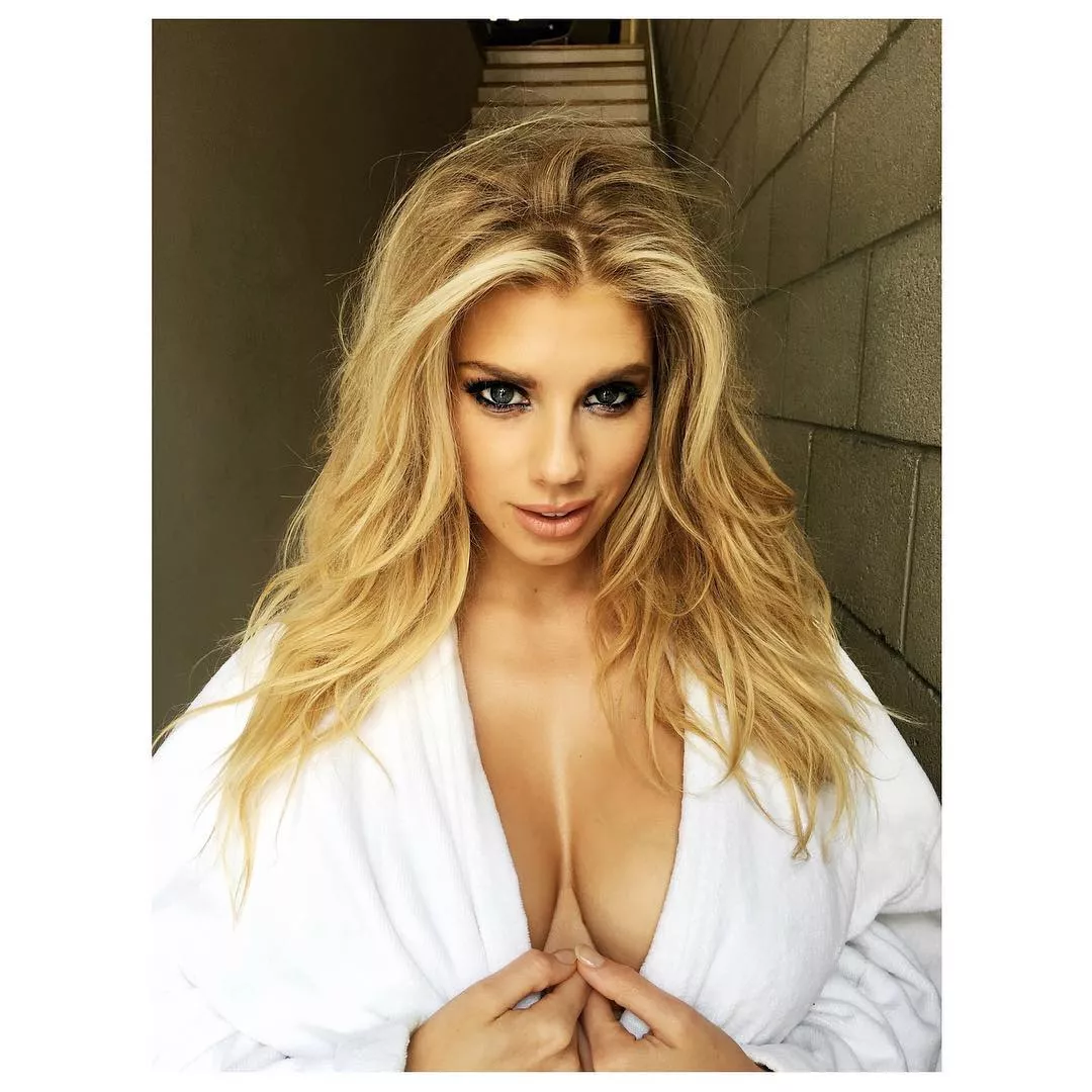 Stupefyingly hot posted by Li54pl