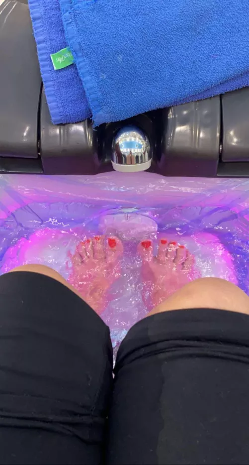 submerged sucking a thing? by Amamoj