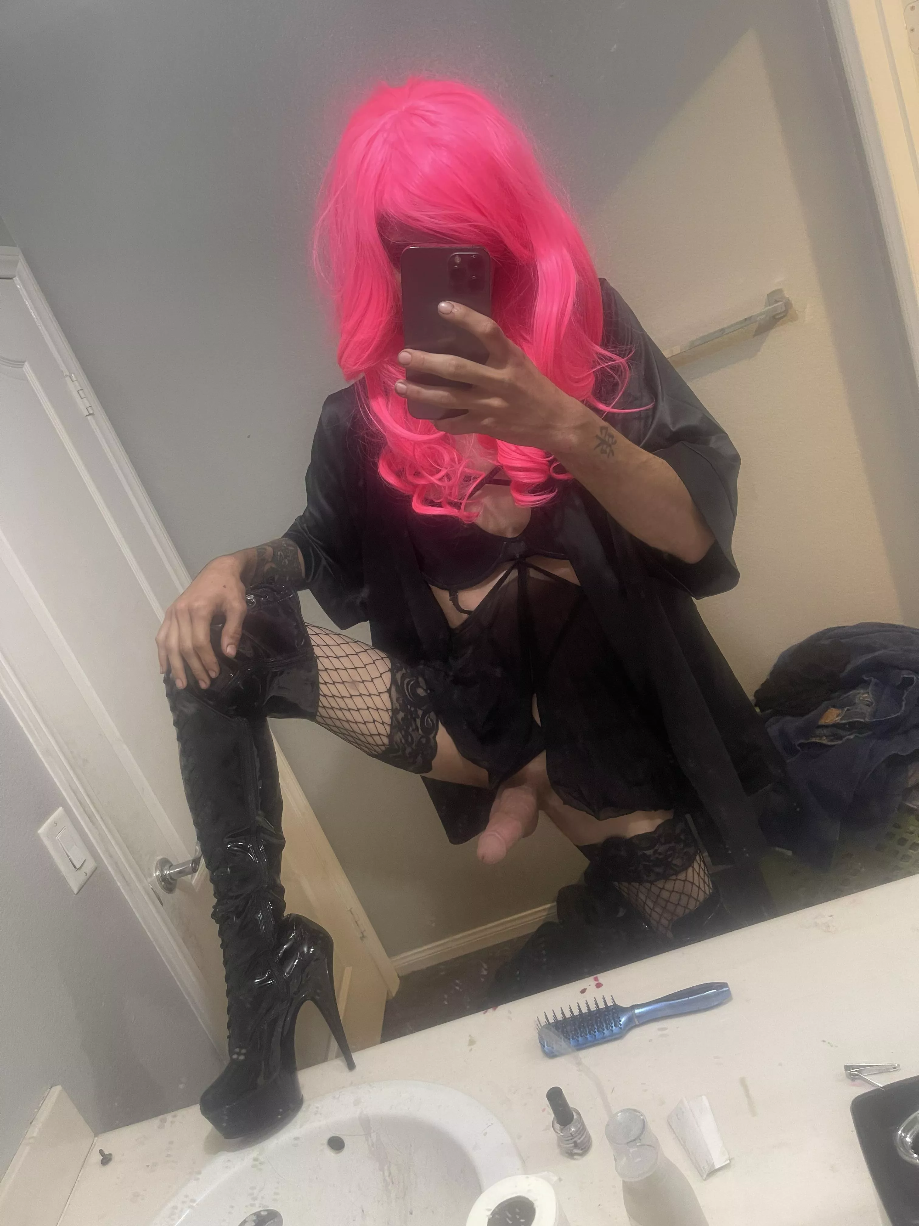 submit to me posted by dumbslut64