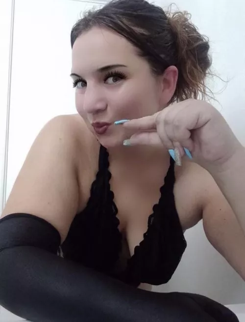 Submit to your queen all your tiny clit betas 👑who wants to step up to the plate and play☠️?[domme] by findombaby6969