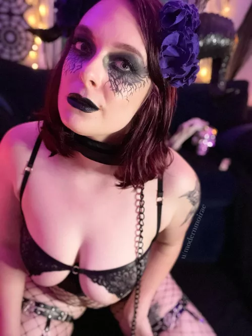 succubus = i suck, u bust by ModernMoirae