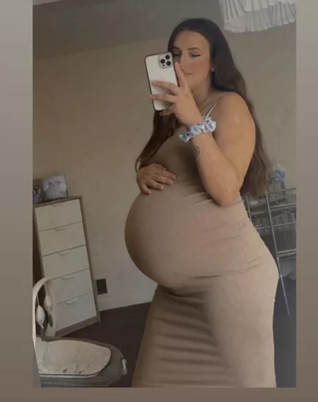 Such a big belly in a nice tight and sexy dress! I look like I’m ready to pop and explode! Do you like it babes? 🥰😍❤️❤️🤰🏻🤰🏻 by Natalia_Maciejewski