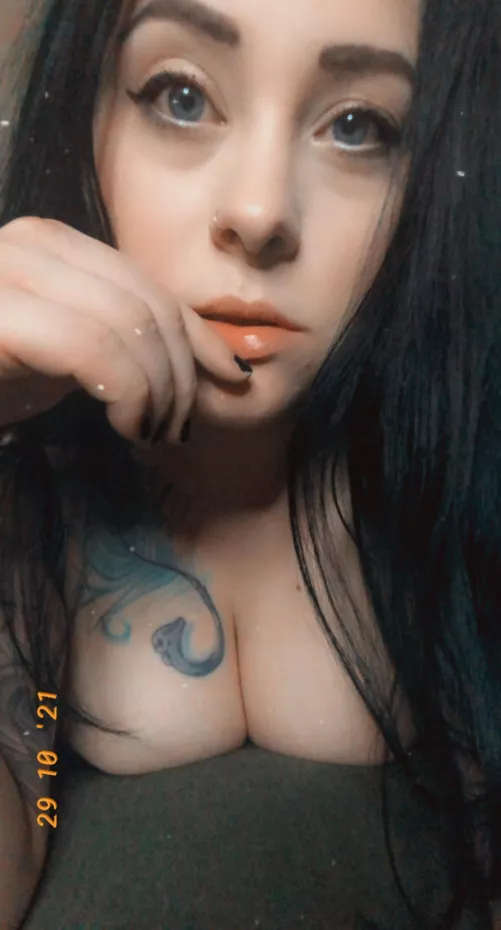 Such a pretty face to cum on 🥺 by Thattattooedgirl_