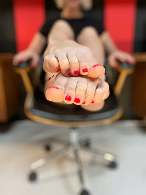 Suck each toe until I tell you to stop. by Casanlom