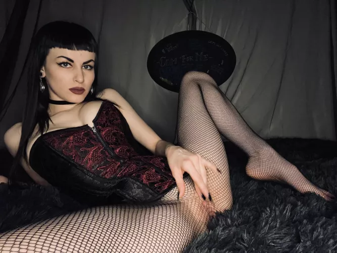 Suck my toes? Chat? by everose98