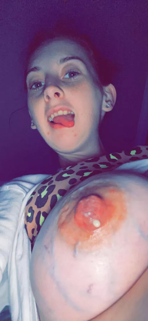 Suck on my tit 🤪 by Katie_b_24