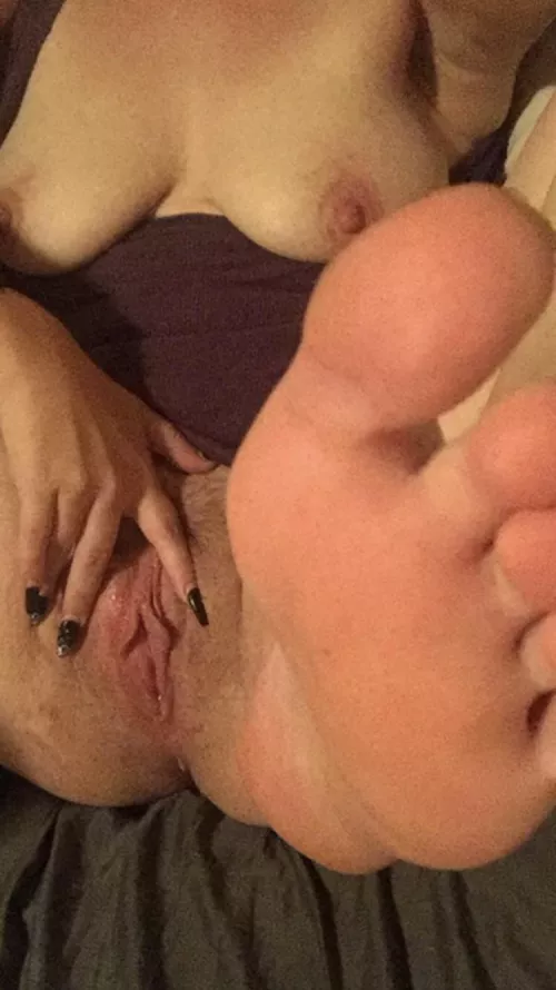 Suck on my toes while you’re deep in my pussy ;) by SpitInMyMouth420_