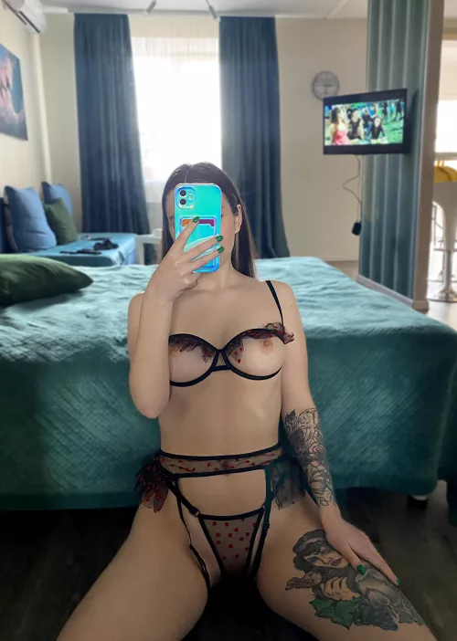 Suck or bite?😈 by AmmyMay