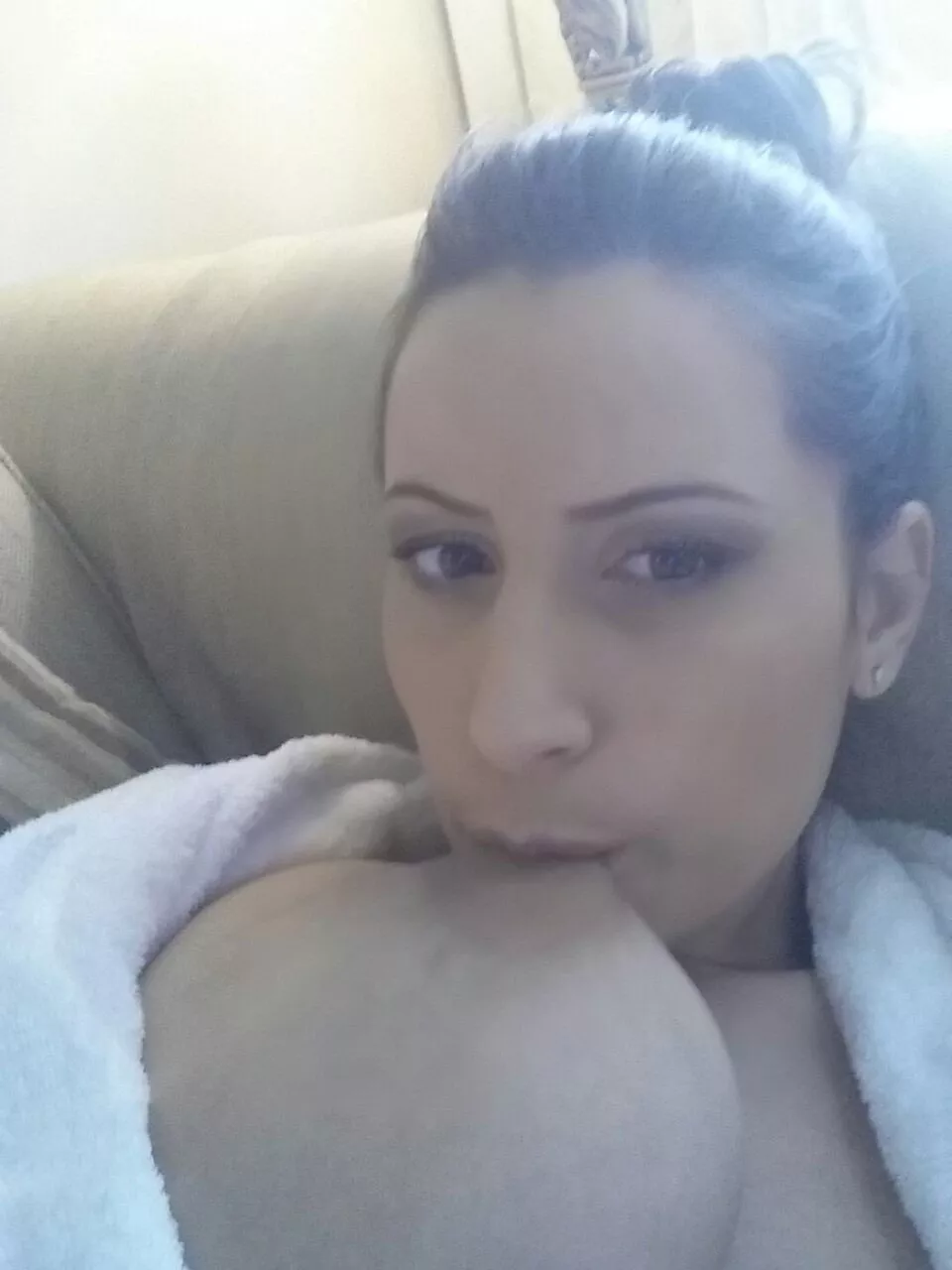 sucking her own tits posted by CoolFennel