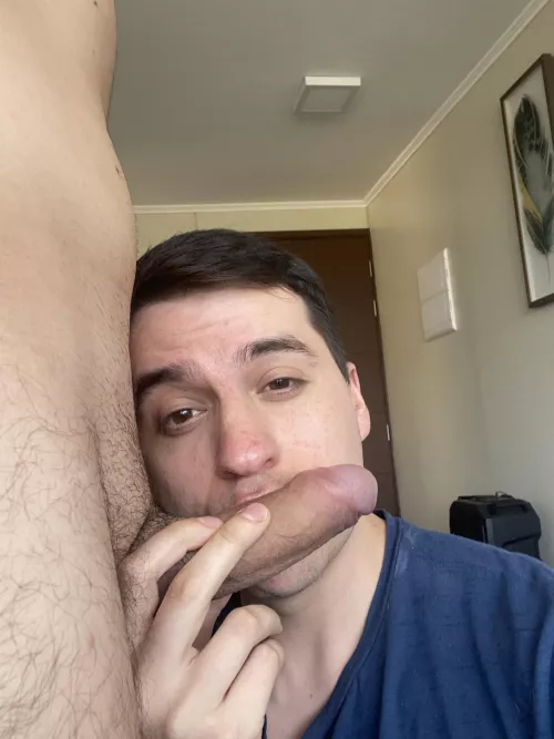 Sucking my roomie’s cock by OFMartinPescador