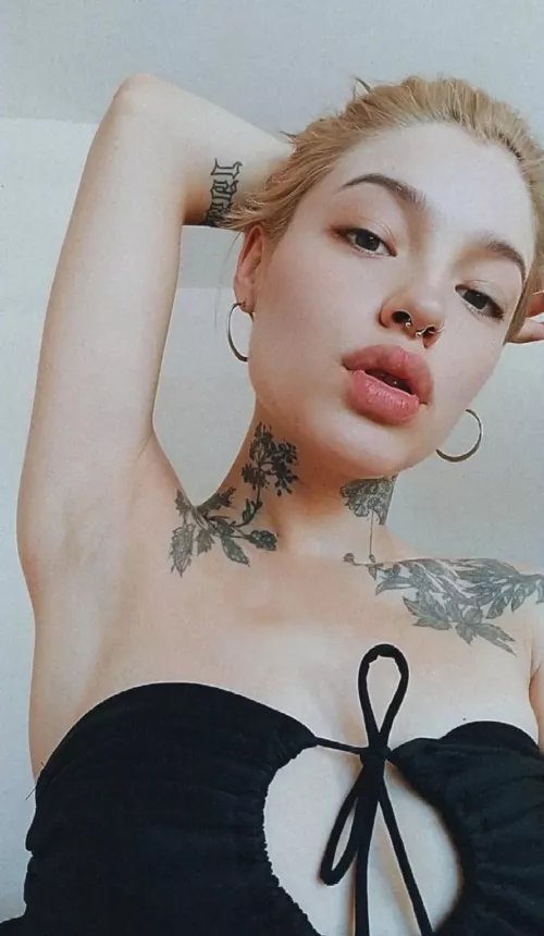 Sucking! by honeyedbb