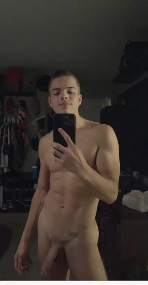 Sugar daddies hmu by Twinkintocuffs