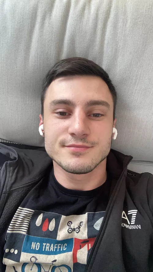 Suggest me something interesting to read 🐻 by Max_barz