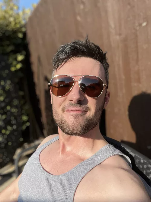 Summer throwback, how’s everyone’s Monday going? by KaiDaniels2054