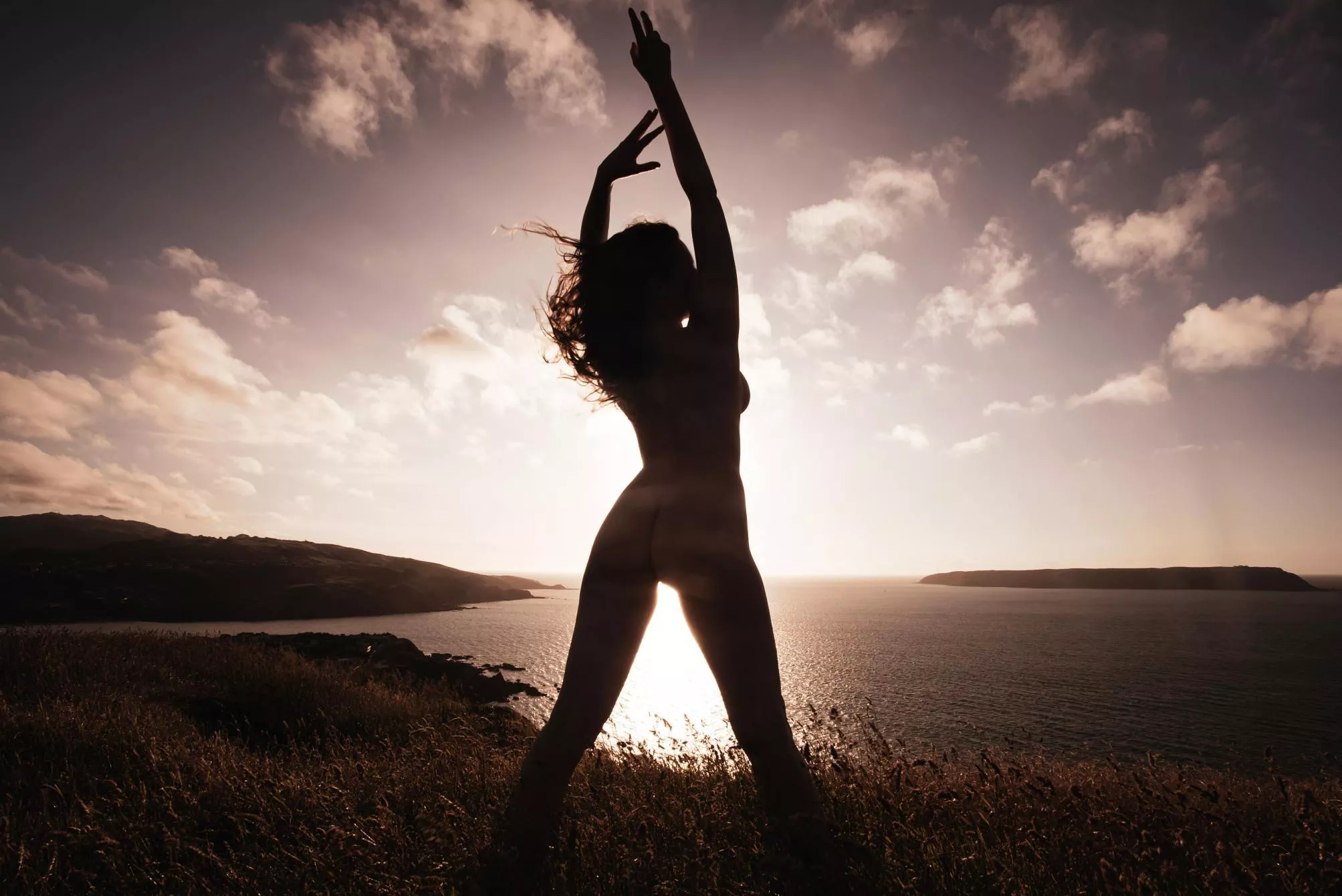 Sun Summoner posted by Poseurs