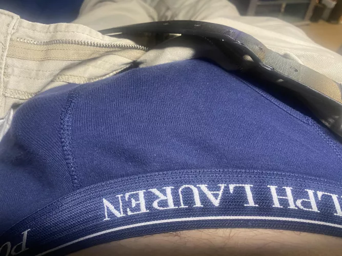 Sunday afternoon bulge by cosmova