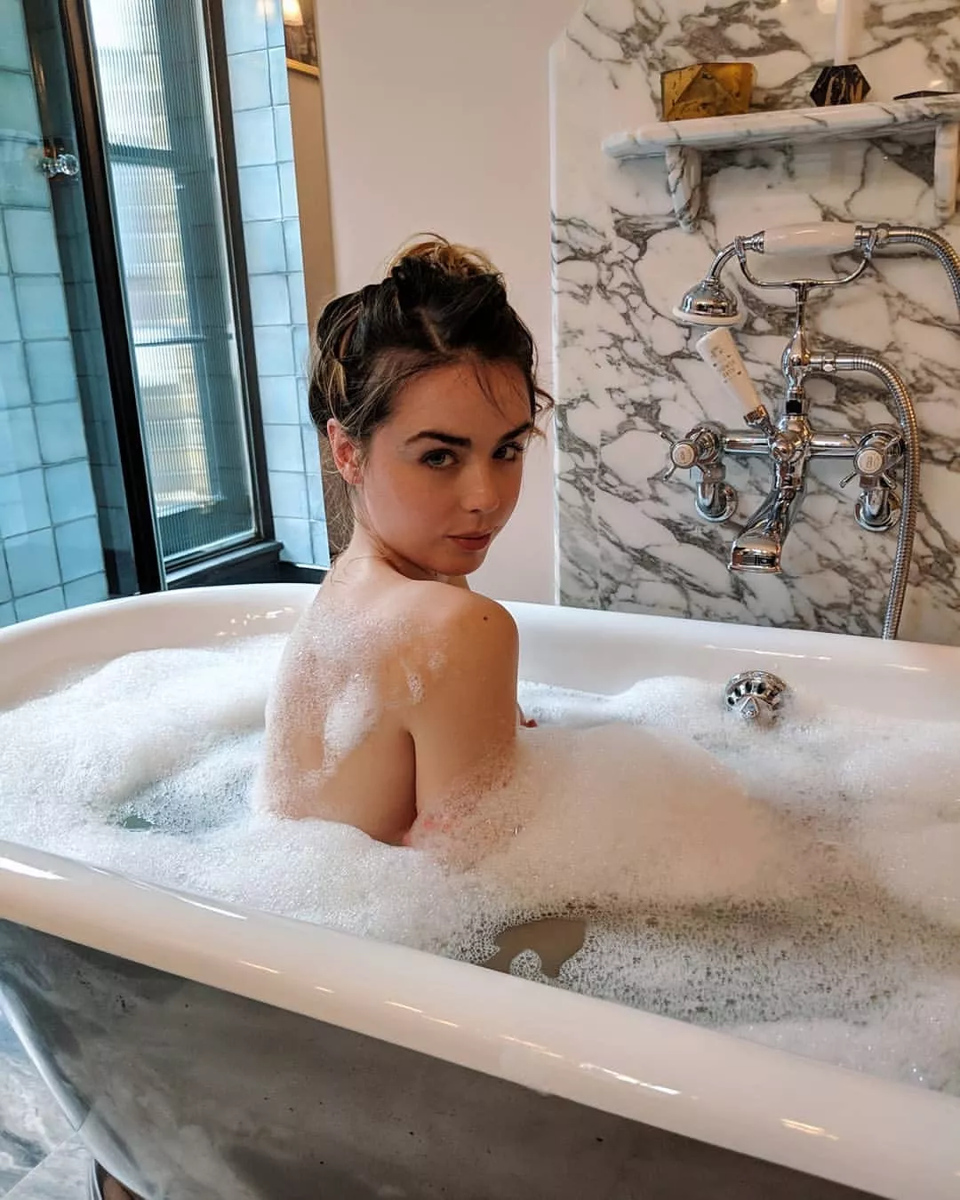 sunday 😛💦🛁 posted by impulsive303