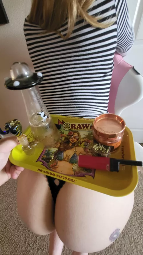 Sunday funday 🌱💨👽☠👻 by Dim3thyltryptamin3