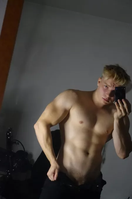 SUNDAY is Poke Day 🤤 by timlaurenz_