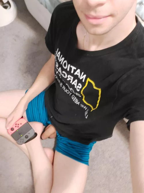 Sunday morning gaming 😌 by hungshyguy