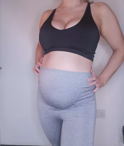 Sunday Mornings are for stretching. Anyone wanna help me stretch? by unofficialsecretT