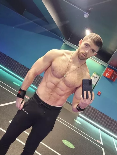 Sunday work out time by Macsenx