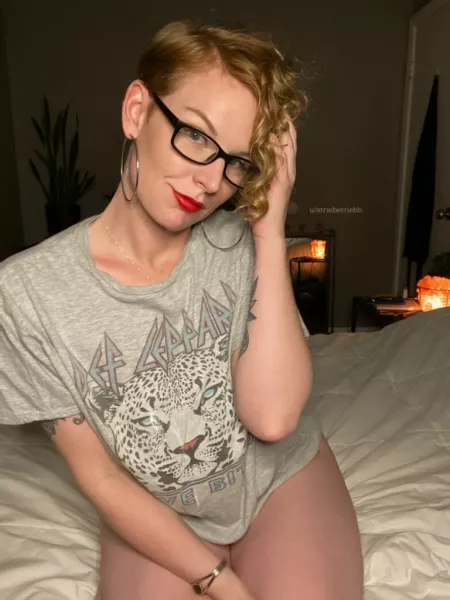 Sundays are for comfy band tees & messy curls by strwberriebb