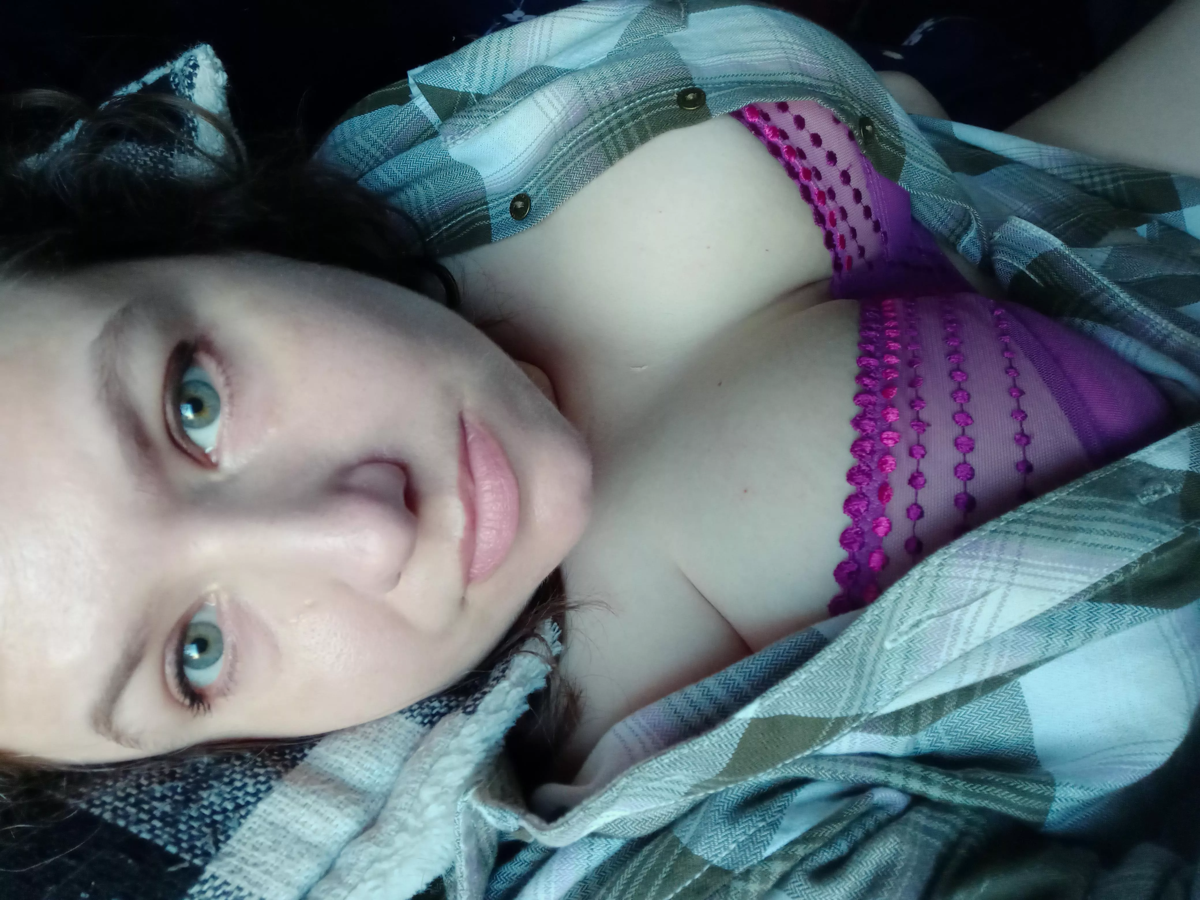 Sundays are perfect for cuddling posted by Daddymakemepurr