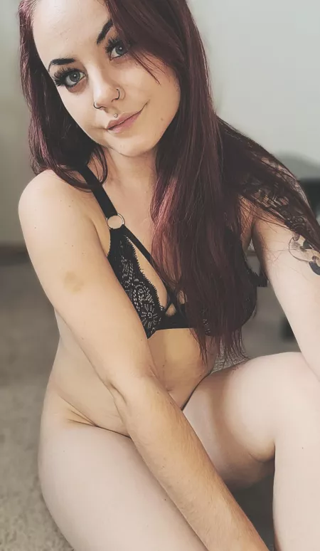 Sundays mean no pants. I mean, around here every day means no pants. But especially Sundays. by Optimal-Giraffe4631