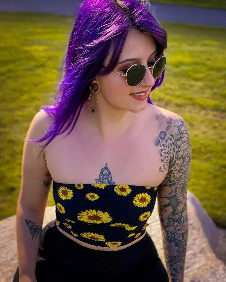 Sunflowers are my favorite 🌻 by bigb00dyjoody