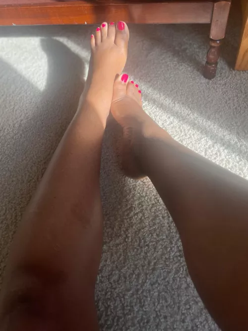 Sunkissed Feet💋 by SarahStarlight1993