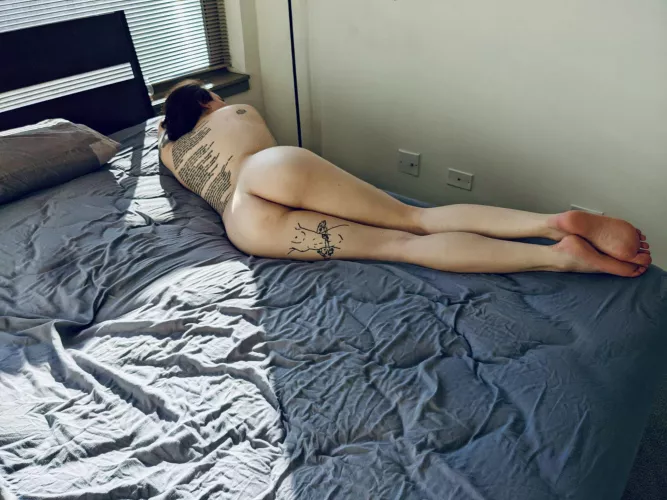 Sunlight in repose by LadyLaudanum84