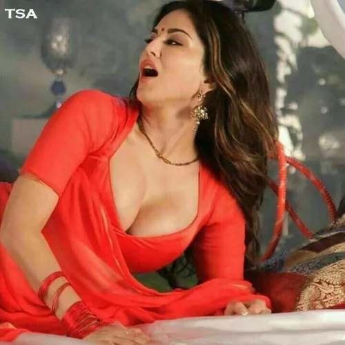 Sunny Leone down blouse by saniamirzasapper