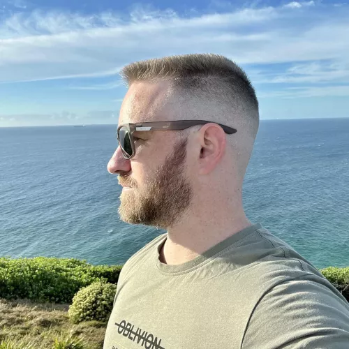 Sunrise walk by the water by raftsa