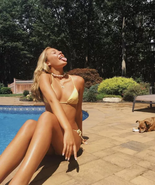 Suns out, tongues out (IRTR) by ttluver