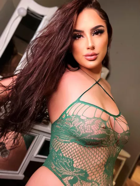 @sunshynebarista Come keep me busy during my lil late night shift😈 here till 4 am💋 Come have some fun & get something special💦☕️ @girlsofdaisys by AttitudeImpossible26