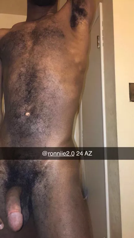 Sup guys 24 from AZ. Hot guys Message me. 😍 by iiitsronniie