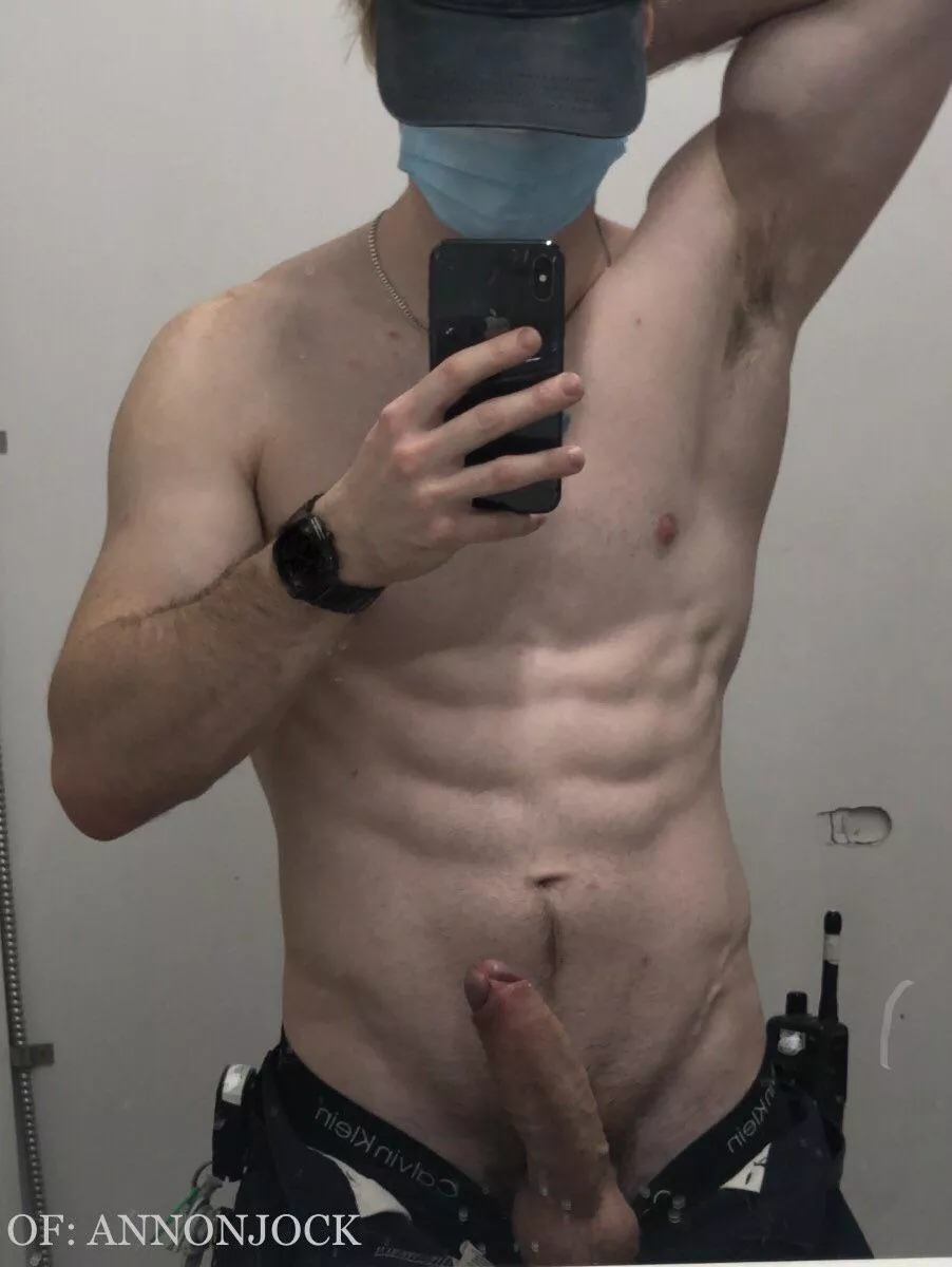 Sup guys😜 posted by arronskater19