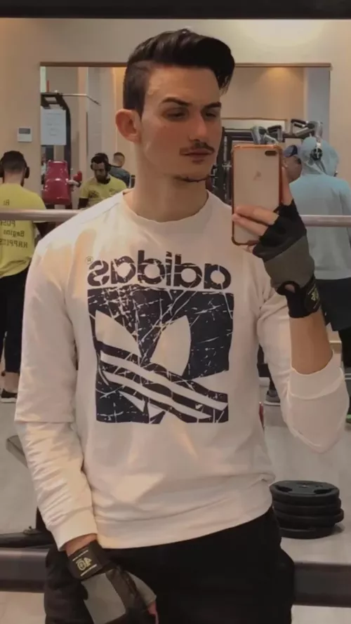 Sup guys?…..(looking for chat buddies;) by jude90210