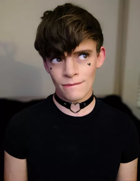 Super nervous about this .... But here is what I look like ❤️ by PastelSwitch