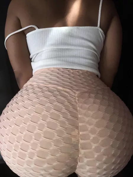 Super soft and squeezable by Vanilla_dip