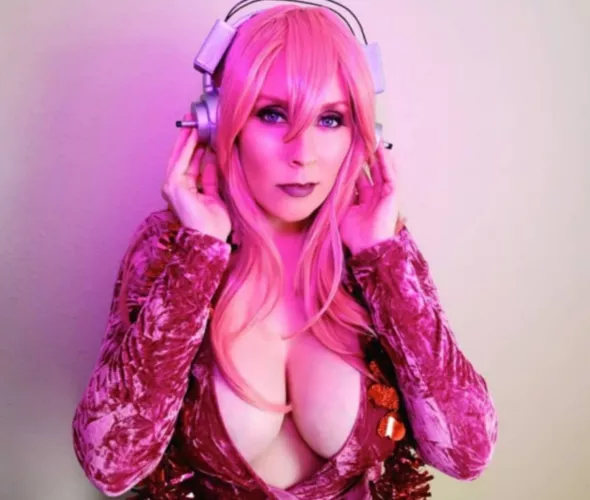 Super Sonico by Raven Widow by RavenWidowOF
