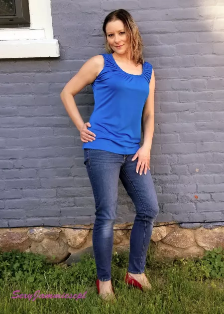 Sure, its a little mild, but look at those Red Heals! by SexyJammiescpl