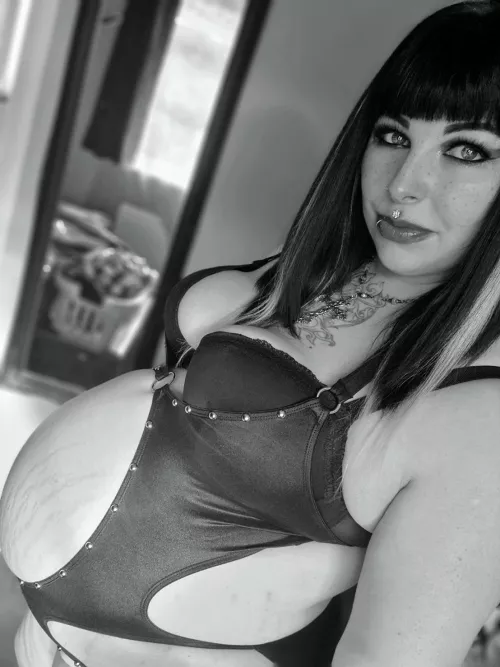 Surprised this swimsuit fit me at 36 weeks pregnant! 😲 by Xenamori