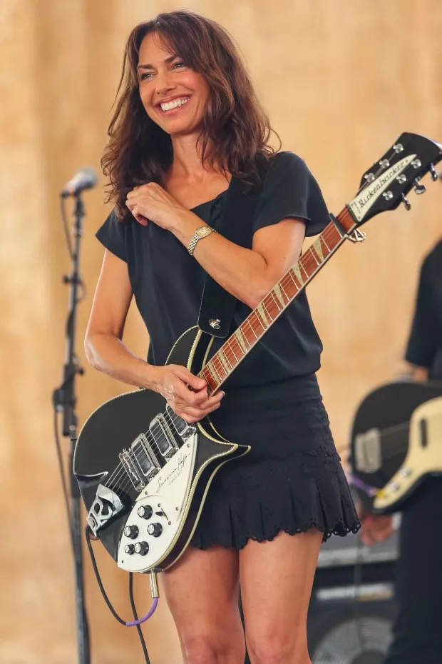 Susanna Hoffs posted by guitartoad