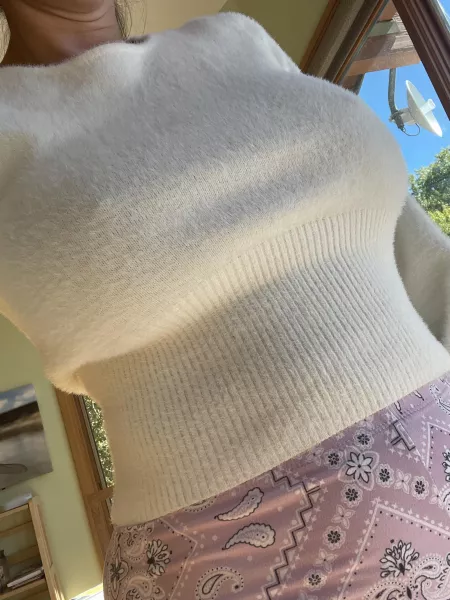 Sweater weather is upon us and I’m here for it 😊 by silketerroir