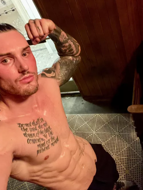 Sweatin’ it out 🔥 by liam_fitzgerald