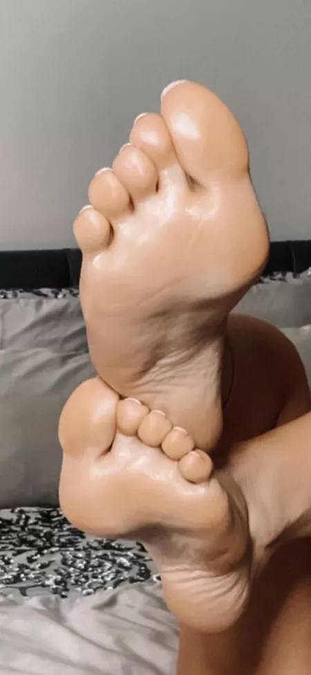 Sweaty femboy feet in your face by prettyfeetgangx