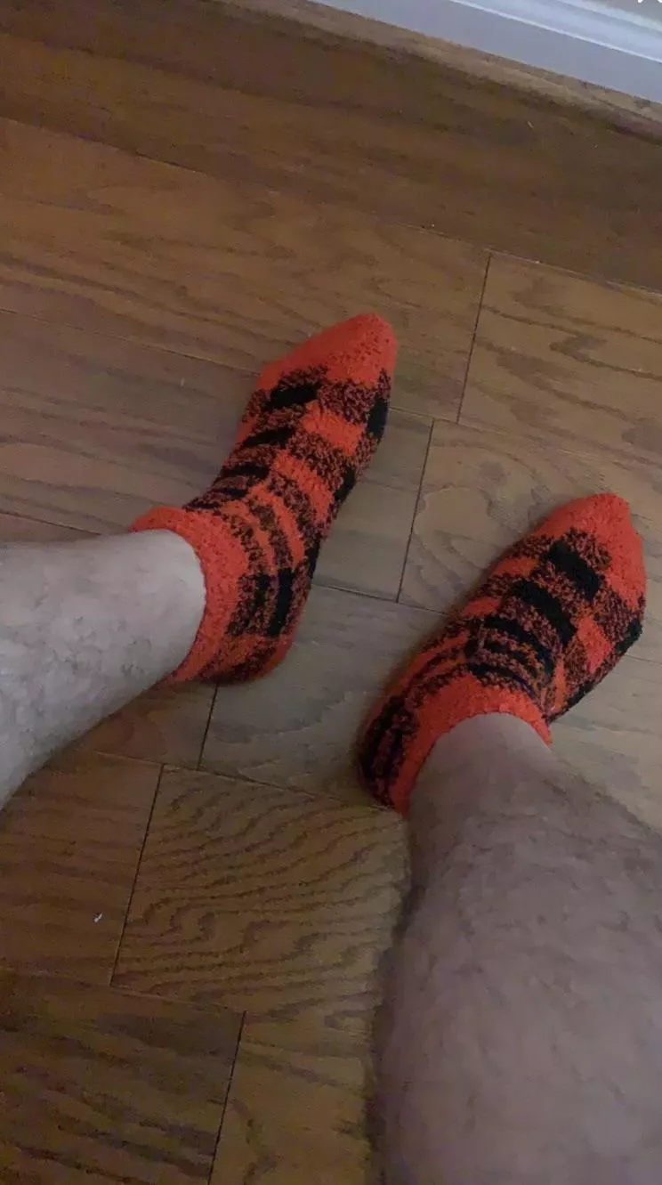 Sweaty Fuzzy Socks 👃🧦 posted by joshuaxzz