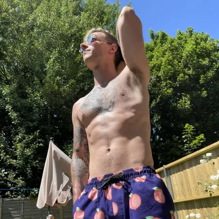 Sweaty in the sun by MacinawPeaches